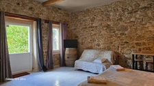 L’Écrin des Vignes – Un Domaine Viticole d’Exception, alliant Patrimoine et Luxe Contemporain