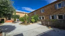 L’Écrin des Vignes – Un Domaine Viticole d’Exception, alliant Patrimoine et Luxe Contemporain