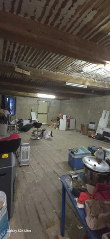 Grande maison avec un trés gros potentiel   (34)