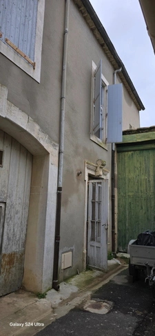 Maison bourgoise 9 pièces OUVEILLAN (11)