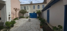 Maison  8 pièces  203 m2 environ .garage terrasse  cour 110 environ