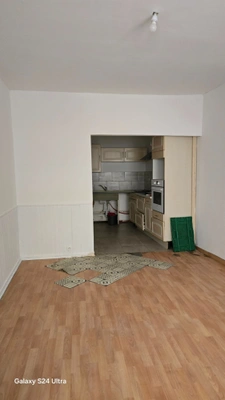  À VENDRE – BELLE MAISON DE VILLAGE AVEC DE BEAUX VOLUMES  CUXAC D'AUDE