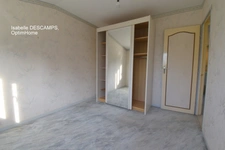 Semi Individuelle – 4 chambres – 2 salles d’eau – Jardin -Garage et sous-sol
