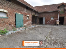 Hangar et dépendances de ferme à vendre BAILLEUL SIR BERTHOULT (62)