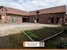 Hangar et dépendances de ferme à vendre BAILLEUL SIR BERTHOULT (62)