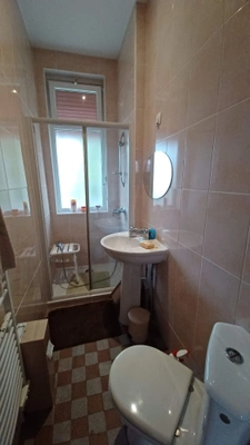 Opportunité Exceptionnelle ! Maison de Ville des Années 50 avec 3 Chambres
