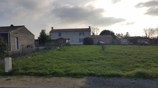 Lairoux, dans un environnement calme, à seulement 10 minutes de Luçon et à 20 minutes de L'Océan