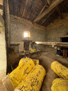 Mouzeuil Saint Martin, au calme, proche des commodités, maison 100 m² à rénover 