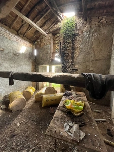 Mouzeuil Saint Martin, au calme, proche des commodités, maison 100 m² à rénover 