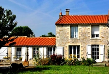 Dpt Charente Maritime (17), VENTE À TERME LIBRE à vendre proche de ROCHEFORT propriete P10   