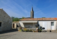 Dpt Charente Maritime (17), VENTE À TERME LIBRE à vendre proche de ROCHEFORT propriete P10   