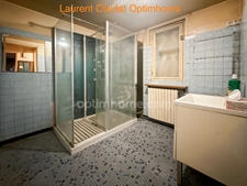 MAISON INDIVIDUELLE D'ENVIRON 171 M² – COMMODITÉS DE PLAIN-PIED – POTENTIEL DE 4 À 5 CHAMBRES – JARDIN