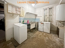 MAISON INDIVIDUELLE D'ENVIRON 171 M² – COMMODITÉS DE PLAIN-PIED – POTENTIEL DE 4 À 5 CHAMBRES – JARDIN
