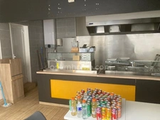 EMPLACEMENT N°1 : LOCAL COMMERCIAL OU BUREAUX DE 30 M² (AVEC CAVE) ROCHEFORT 