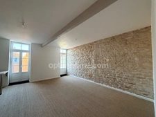 Immeuble à vendre MARANS (17230) MMEUBLE DE RAPPORT CLÉ EN MAIN EN PLEIN CENTRE Investisseurs ou professionnels, saisissez cette opportunité rare sur le secteur !