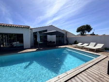 Maison récente  6 pièces piscine LA COUARDE SUR MER (17)