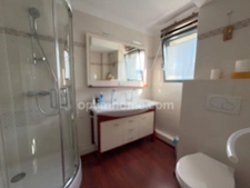 « Exceptionnel appartement de 90 m² dans le quartier recherché de Saint-Éloi, à La Rochelle – Résidence de standing, calme, lumineux, et prestations haut de gamme. »
