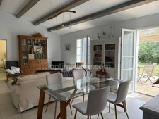 CHARMANTE MAISON RÉTAISE AVEC JARDIN CLOS ET TERRASSE ET  GARAGE AU CŒUR DE LOIX
