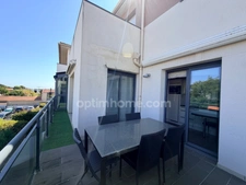 « Exceptionnel appartement de 90 m² dans le quartier recherché de Saint-Éloi, à La Rochelle – Résidence de standing, calme, lumineux, et prestations haut de gamme. »