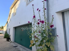 EXCLUSIVITÉ – MAISON DE VILLAGE AUTHENTIQUE EN PIERRES – (MARCHÉ & PLAGES)