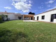 LE BOIS-PLAGE-EN-RÉ – MAISON DE CARACTÈRE RÉNOVÉE AVEC PISCINE