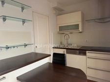 « Exceptionnel appartement de 90 m² dans le quartier recherché de Saint-Éloi, à La Rochelle – Résidence de standing, calme, lumineux, et prestations haut de gamme. »