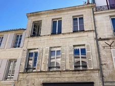 IMMEUBLE DE RAPPORT – 5 APPARTEMENTS + LOCAL COMMERCIAL - ROCHEFORT (17)