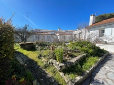 Maison- Villa de 160m2 - 7 pièces  proche mer et centre village -  RIVEDOUX PLAGE - 17940