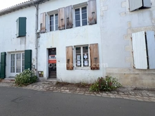 EXCLUSIVITÉ – MAISON DE VILLAGE AUTHENTIQUE EN PIERRES – (MARCHÉ & PLAGES)