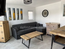 SAINT MARTIN DE RE  BEL APPARTEMENT PROCHE PORT ET COMMERCES 