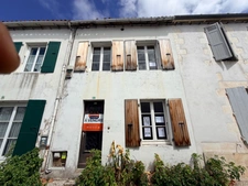 EXCLUSIVITÉ – MAISON DE VILLAGE AUTHENTIQUE EN PIERRES – (MARCHÉ & PLAGES)