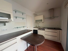 « Exceptionnel appartement de 90 m² dans le quartier recherché de Saint-Éloi, à La Rochelle – Résidence de standing, calme, lumineux, et prestations haut de gamme. »