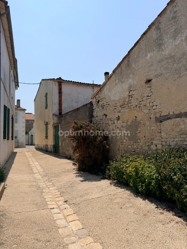 Ensemble  immobilier  rare plein  coeur du bois plage  Multiprojets 17580