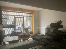 EMPLACEMENT N°1 : LOCAL COMMERCIAL OU BUREAUX DE 30 M² (AVEC CAVE) ROCHEFORT 