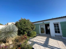 Maison avec dépendance et fort potentiel – RARE AU CALME !