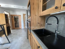 SAINT MARTIN DE RE  BEL APPARTEMENT PROCHE PORT ET COMMERCES 