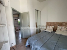 Maison avec dépendance et fort potentiel – RARE AU CALME !