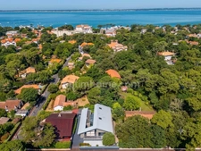 VILLA D’ARCHITECTE SUR PILOTIS – EXCLUSIVITÉ & ESPRIT YACHTING MOULLEAU, À ARCACHON  PROCHE PYLA-SUR-MER