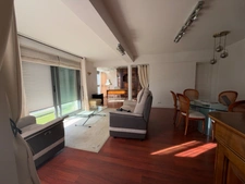 « Exceptionnel appartement de 90 m² dans le quartier recherché de Saint-Éloi, à La Rochelle – Résidence de standing, calme, lumineux, et prestations haut de gamme. »