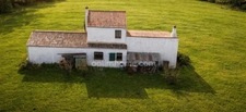 Exclusivemet  rare Propriété de 1300 m² – Potentiel de Division – Cœur de Village