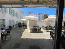 Immeuble Murs et fonds avec  restaurant vendu avec appartement 5 pièces à St Martin de RéSAINT MARTIN DE RE (17)