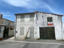 BATIMENT /Chai-grange/GARAGE - LOCAL  LE BOIS PLAGE EN RE 17580
