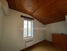 Maison en pierres de 4 chambres dont une en dépendance, proche du centre de SAINTE MARIE DE RE 17740