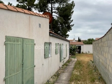 Immeuble - Affaire idéale investisseurs  - situé à LA FLOTTE EN RÉ dans un quartier recherché proche centre ville, bel ensemble immobilier 