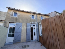 Immeuble à vendre MARANS (17230) MMEUBLE DE RAPPORT CLÉ EN MAIN EN PLEIN CENTRE Investisseurs ou professionnels, saisissez cette opportunité rare sur le secteur !