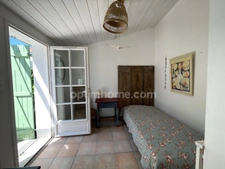 Maison 5 pièces  avec un studio au  BOIS PLAGE EN RE (17580)