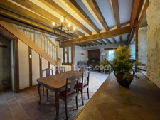 Maison en pierres de 4 chambres dont une en dépendance, proche du centre de SAINTE MARIE DE RE 17740