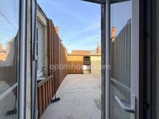 Immeuble à vendre MARANS (17230) MMEUBLE DE RAPPORT CLÉ EN MAIN EN PLEIN CENTRE Investisseurs ou professionnels, saisissez cette opportunité rare sur le secteur !