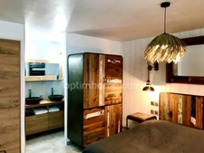 SAINT MARTIN DE RE  BEL APPARTEMENT PROCHE PORT ET COMMERCES 