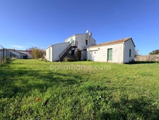 Exclusivemet  rare Propriété de 1300 m² – Potentiel de Division – Cœur de Village